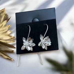 NWOT Silver Floral Earrings